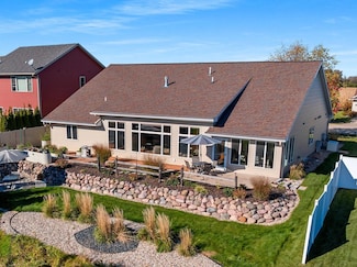 3341 Mockingbird Way, Oshkosh, WI 54904