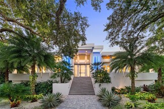 1452 Hillview Dr, Sarasota, FL 34239