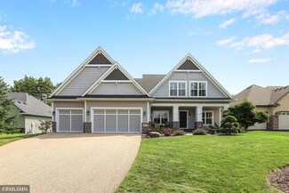 679 Pine Cone Trail, Saint Paul, MN 55123
