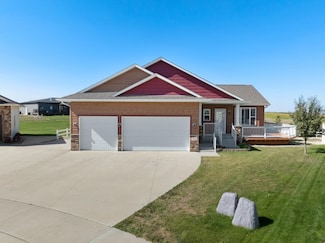 2709 20th St NW, Minot, ND 58703