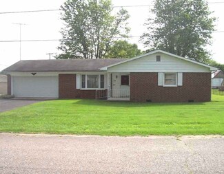 159 8th St SE, Linton, IN 47441
