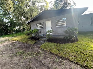 1255 Pine St, Altamonte Springs, FL 32701