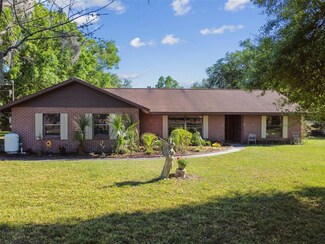2504 Hawk Griffin Rd, Plant City, FL 33565