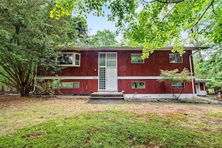 12 Dale Rd, Airmont, NY 10952