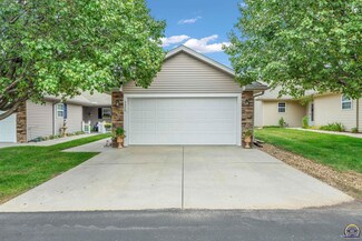 5506 SW Cantabella St, Topeka, KS 66614