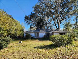 1045 NE 12th Ave, Gainesville, FL 32601