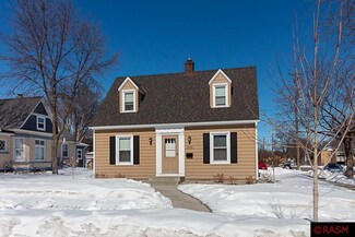 602 Page Ave, North Mankato, MN 56003