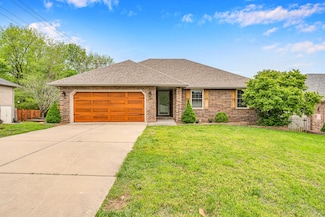 3742 W Village Terrace, Springfield, MO 65810