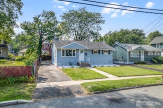633 Harrell Ave, Woodbridge, NJ 07095
