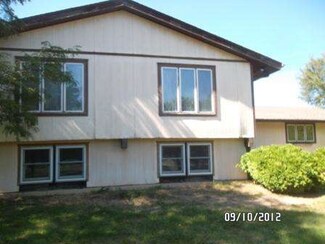 27820 W Main St, Wauconda, IL 60084