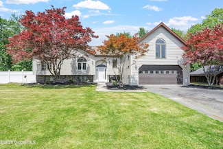 30 Point View Dr, East Greenbush, NY 12061