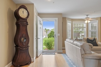 15 Coates Ln Unit 15, Haverhill, MA 01835