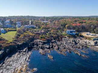 90 Bald Head Cliff Rd, Cape Neddick, ME 03902