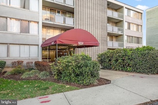 1832 Metzerott Rd, Adelphi, MD 20783