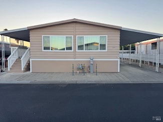 209 Champagne W, Calistoga, CA 94515