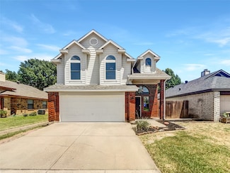 6808 Driffield Cir E, North Richland Hills, TX 76182