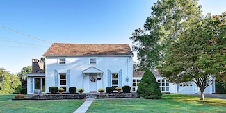 204 Trout Brook Dr, West Hartford, CT 06110