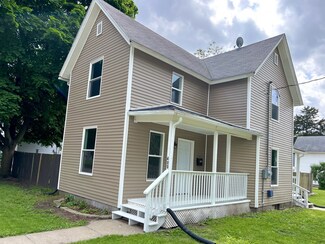 400 Galt Ave, Rock Falls, IL 61071