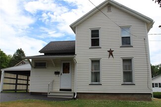 4 Nelson St, Holley, NY 14470