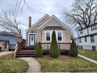 9329 S Utica Ave, Evergreen Park, IL 60805