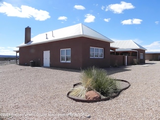 2464 Gilbert Sena Rd, Newkirk, NM 88431