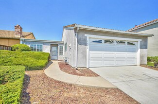 1556 Cherokee Dr, Salinas, CA 93906