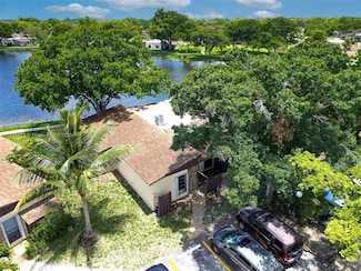 616 Briarwood Cir Unit 144, Hollywood, FL 33024