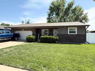 1203 E 27th Ave, Hutchinson, KS 67502