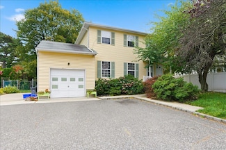 10 Park Manor Ct Unit 10-B, Glen Cove, NY 11542