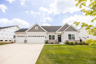 125 Chickasaw Ln, O'Fallon, IL 62269