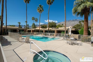 365 N Saturmino Dr Unit 5, Palm Springs, CA 92262