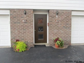 7 Elgin St, Albany, NY 12205