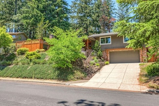 1037 Pinecrest Terrace, Ashland, OR 97520