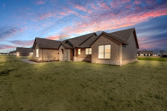 2615 Witness Tree Rd, Terrell, TX 75161