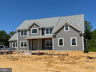 9 Oakwood Ct, Trenton, NJ 08620