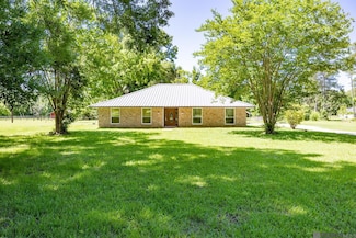 2830 Country Plaza Ave, Zachary, LA 70791