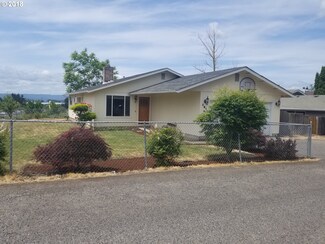 1212 W 36th St, Vancouver, WA 98660