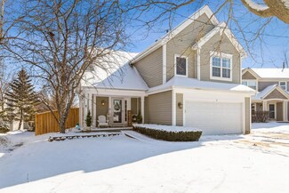 3 Coventry Ct, South Elgin, IL 60177
