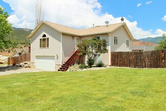 12 River Boat Dr, New Castle, CO 81647