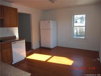 366 Derby Ave, Derby, CT 06418