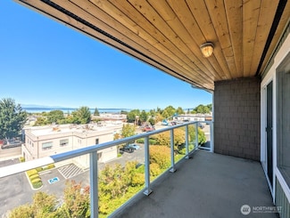 520 Maple St Unit 204, Edmonds, WA 98020