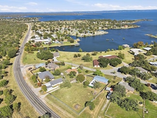 201 Iris Ln, Buchanan Dam, TX 78609