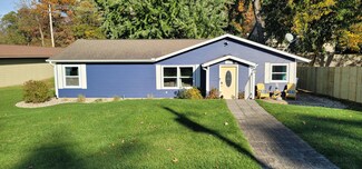 11 S Franklin St, New Buffalo, MI 49117