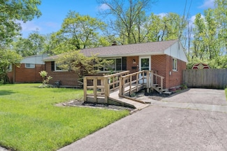 2609 Royal Glen Dr, Cincinnati, OH 45239