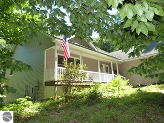 3651 Cooper Rd, Beulah, MI 49617