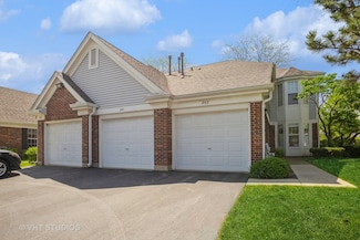 241 Green Knoll Ln Unit 1715, Streamwood, IL 60107