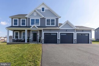 457 Winchester Dr, Chambersburg, PA 17202