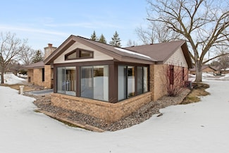 990 Xene Ln N, Plymouth, MN 55447