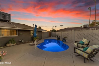 2727 N 20th Dr, Phoenix, AZ 85009