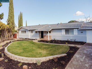 5595 Redondo Ct, Clayton, CA 94517